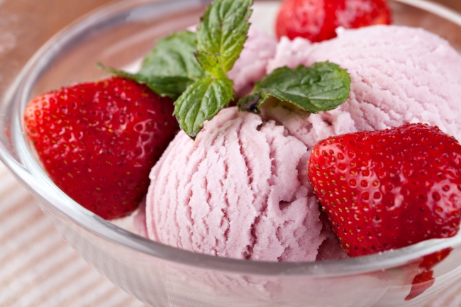 ‘~草莓冰激凌图片  ~’ 的图片