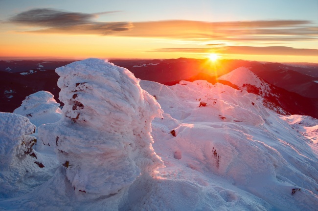 ‘~冬日暖阳雪山图片  ~’ 的图片