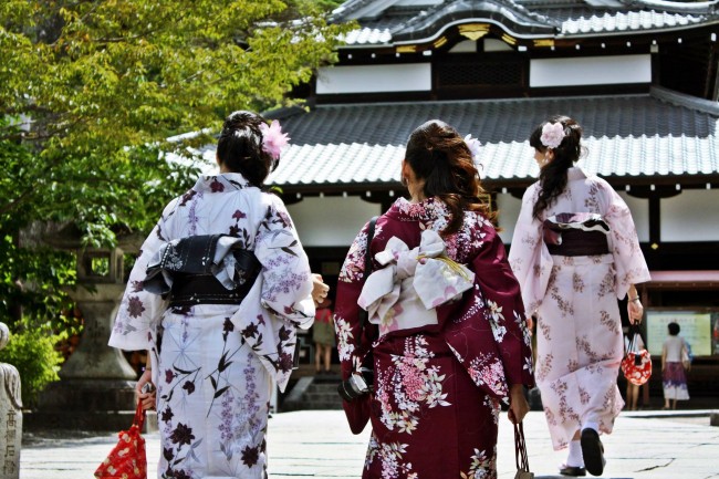 ‘~日本街头和服表妹图片  ~’ 的图片