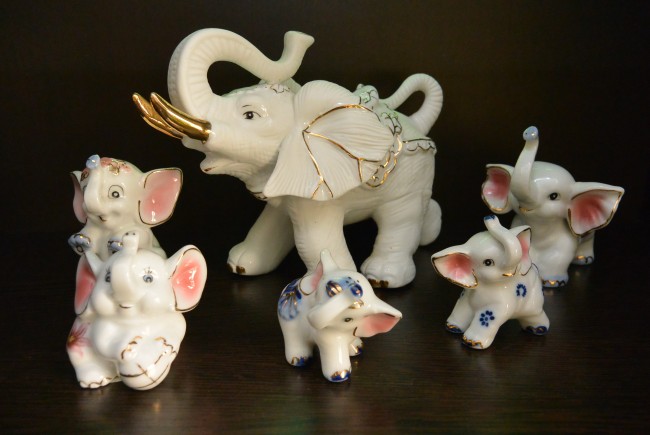 陶瓷大象图片