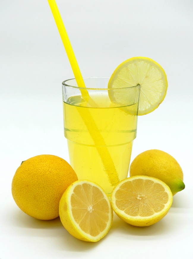 黄色柠檬苏打水图片