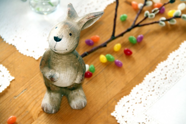 复活节木刻兔子图片