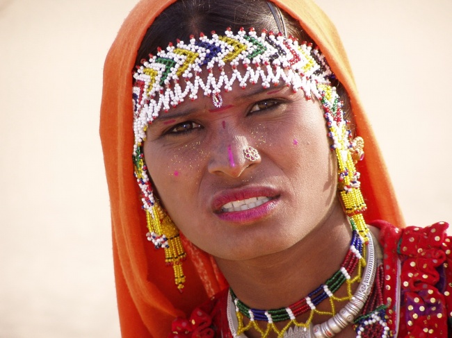 ‘~印度装扮妇女头像图片  ~’ 的图片