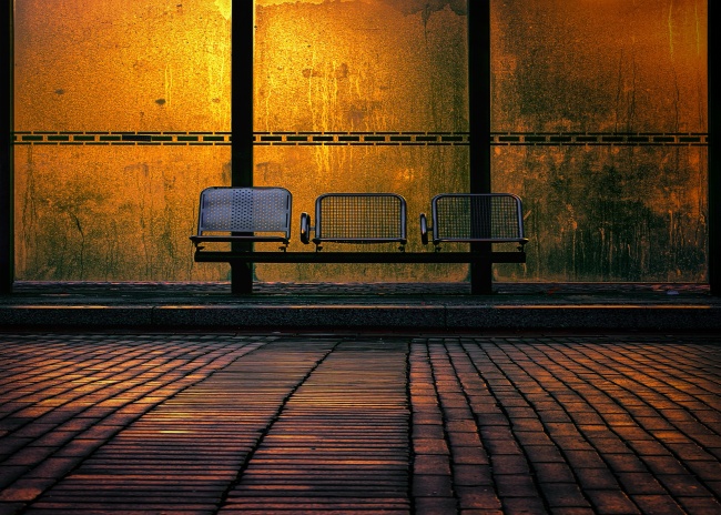 公交站候车椅图片