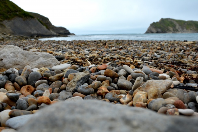 海滩石子图片