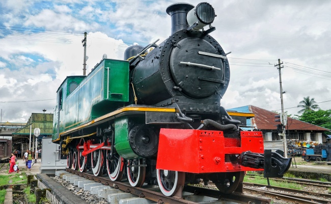 绿皮蒸汽火车图片