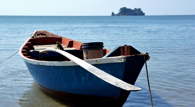 泰国海岛渔船图片