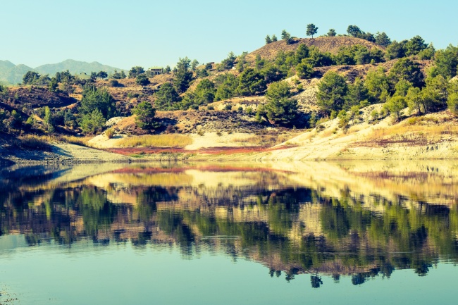 塞浦路斯湖泊景观图片