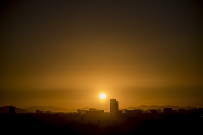 城市日落景观图片