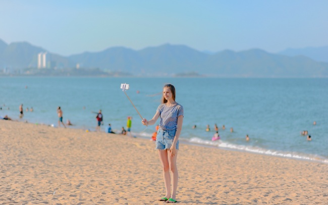 海滩自拍美女图片