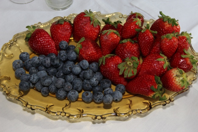 ‘~蓝莓草莓水果图片  ~’ 的图片