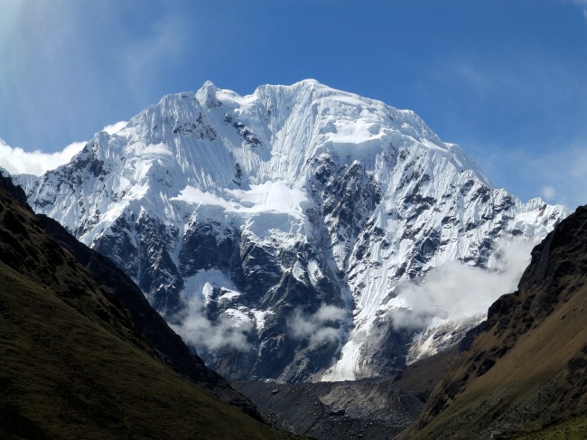 高原雪山风景图片