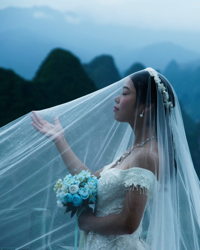 亚洲新娘婚纱写真图片