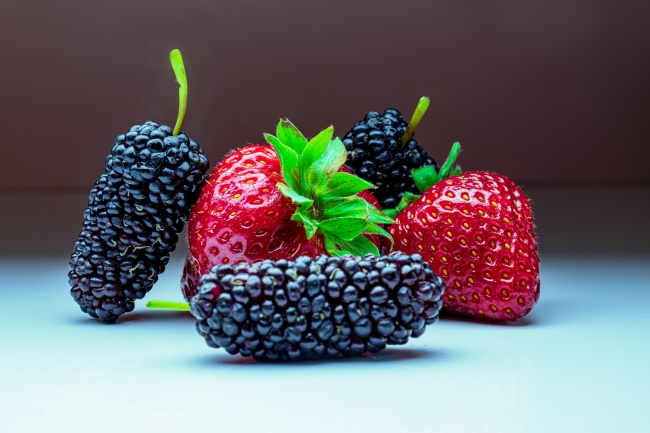 ‘~新鲜蓝莓草莓水果图片  ~’ 的图片