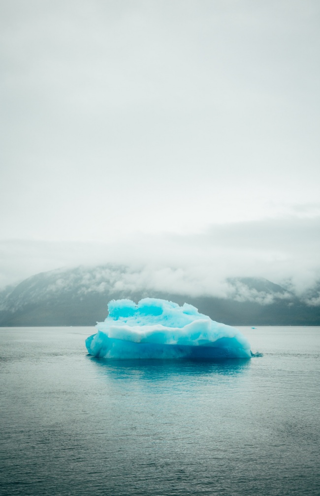 ‘~海上蓝色冰川图片  ~’ 的图片