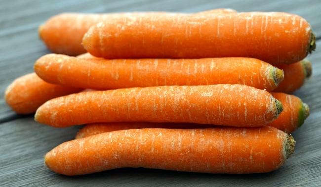 新鲜胡萝卜蔬菜图片